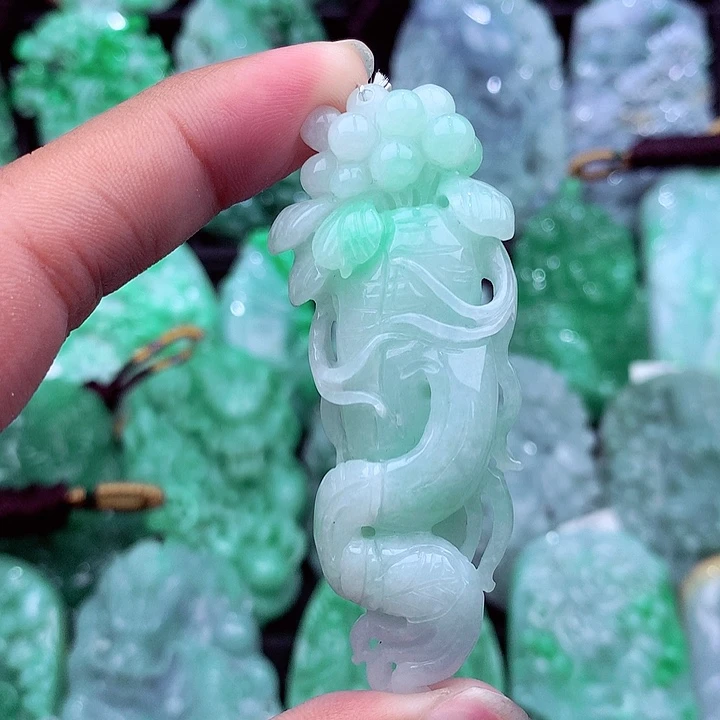 翡翠未镶嵌吊坠(不含链)