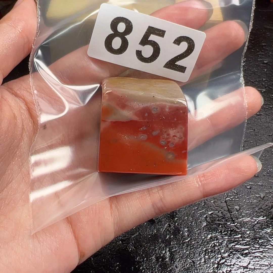 老挝石印石山****人老挝石