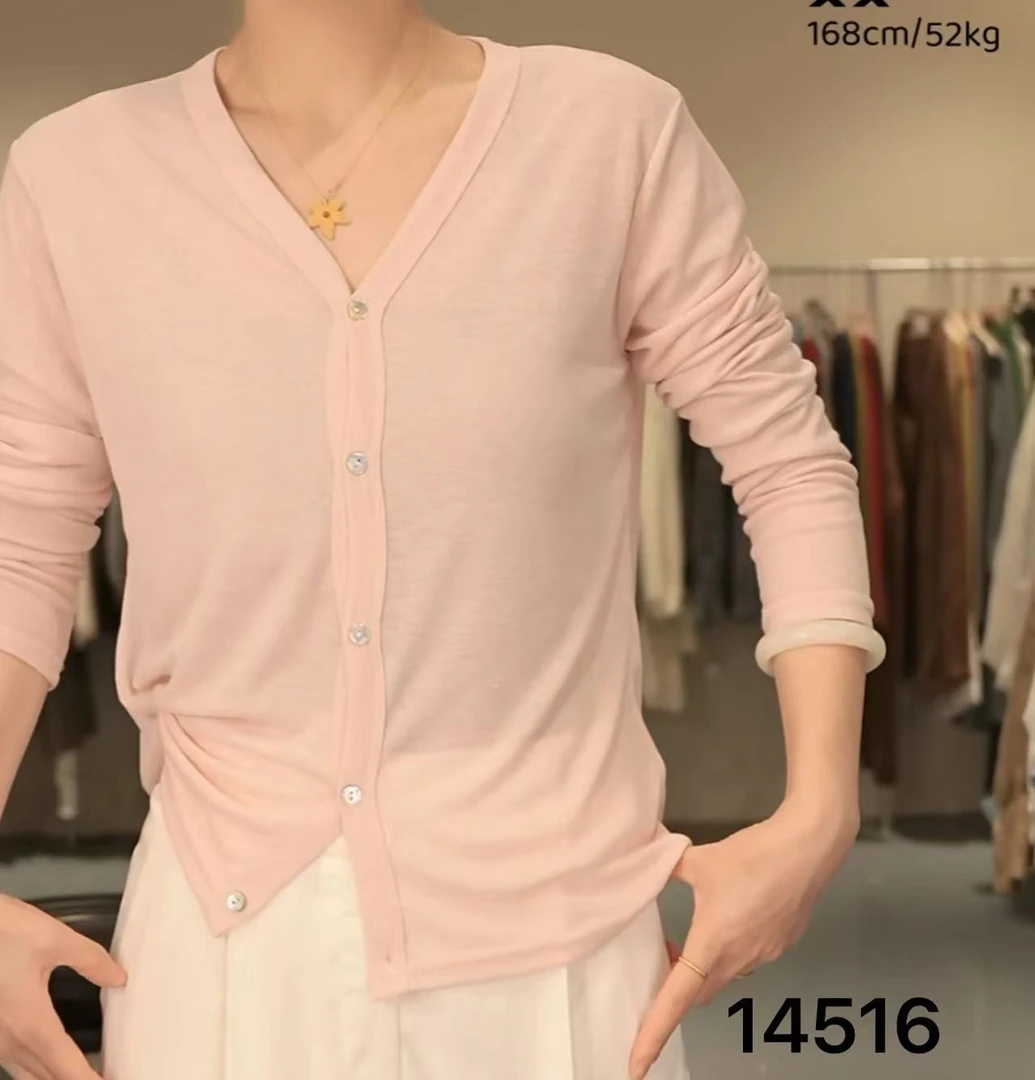14516（部分无水洗唛，介意慎拍）WANGDAN新款V领开衫长袖防晒