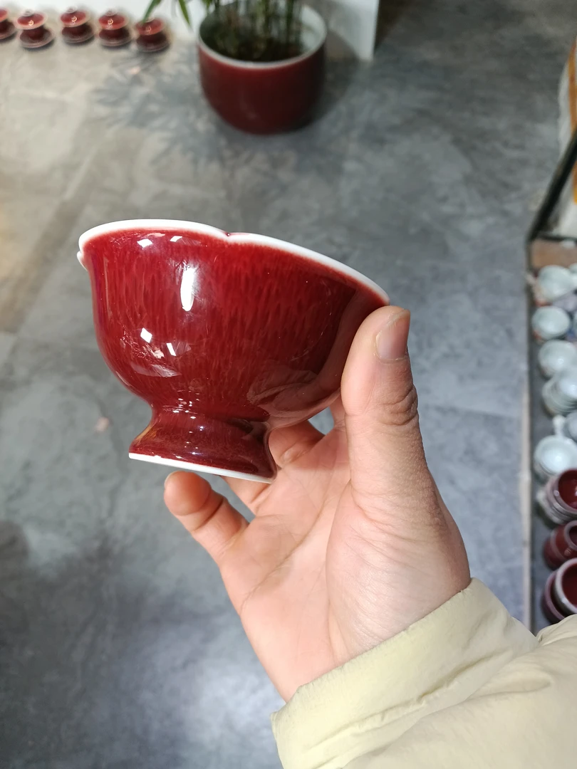 景德镇原矿郎红杯，高足花口杯