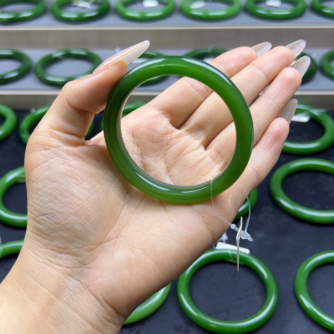 和田玉（碧玉）未镶嵌手镯