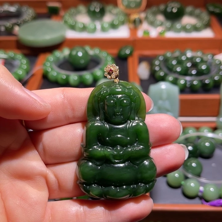 和田玉（碧玉）18K金镶嵌颈饰