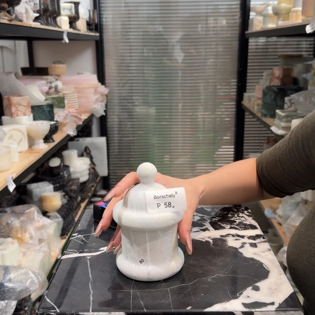 大理石P58。 带薪。