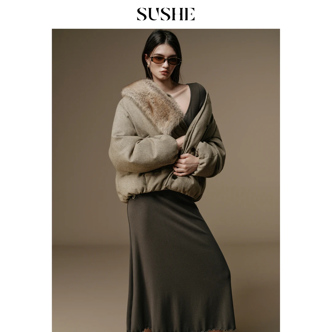 束皙SUSHE 铄绵 实穿主义 羊毛可拆卸仿皮草围脖领短款面包棉服冬