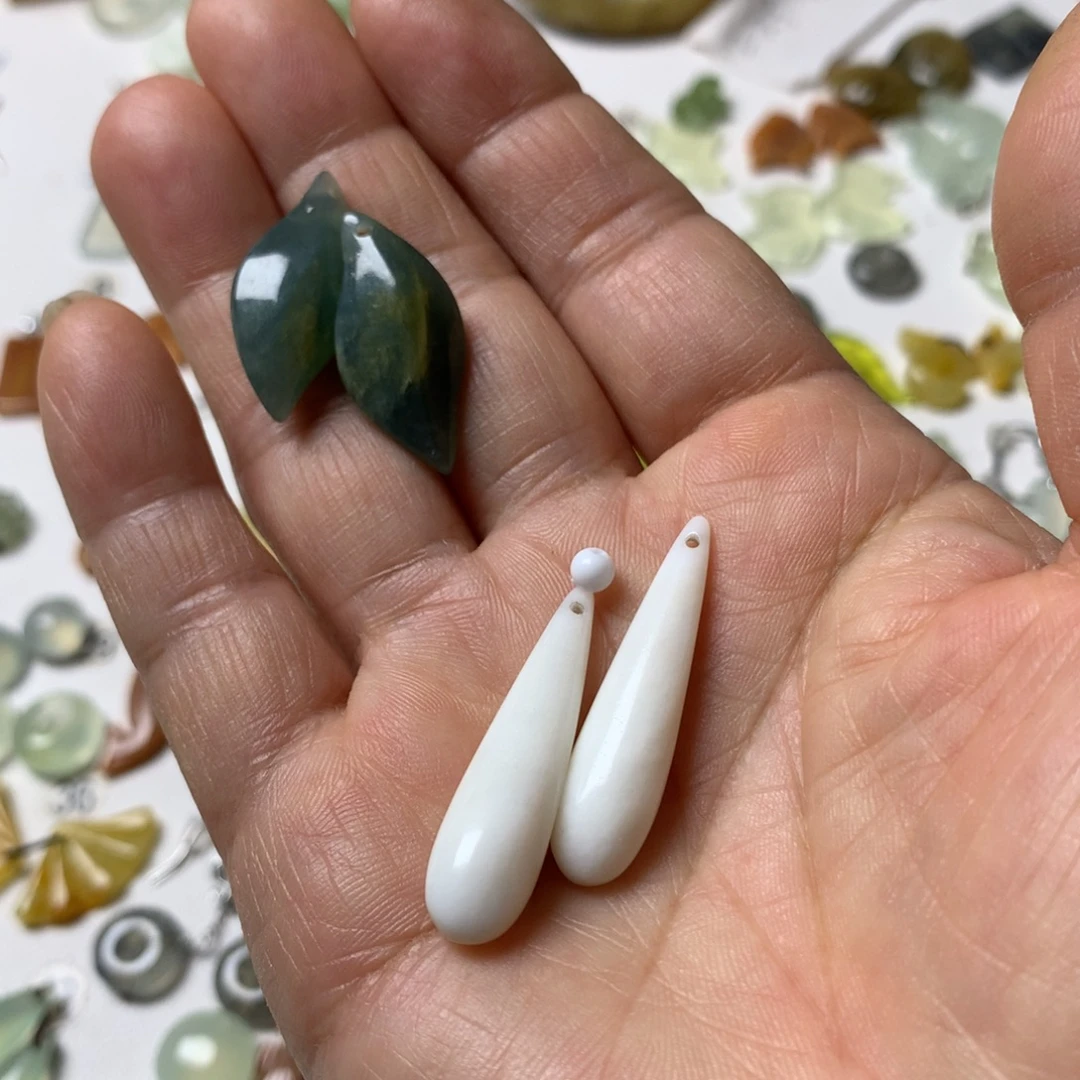 想***）蛇纹石玉未镶嵌耳坠