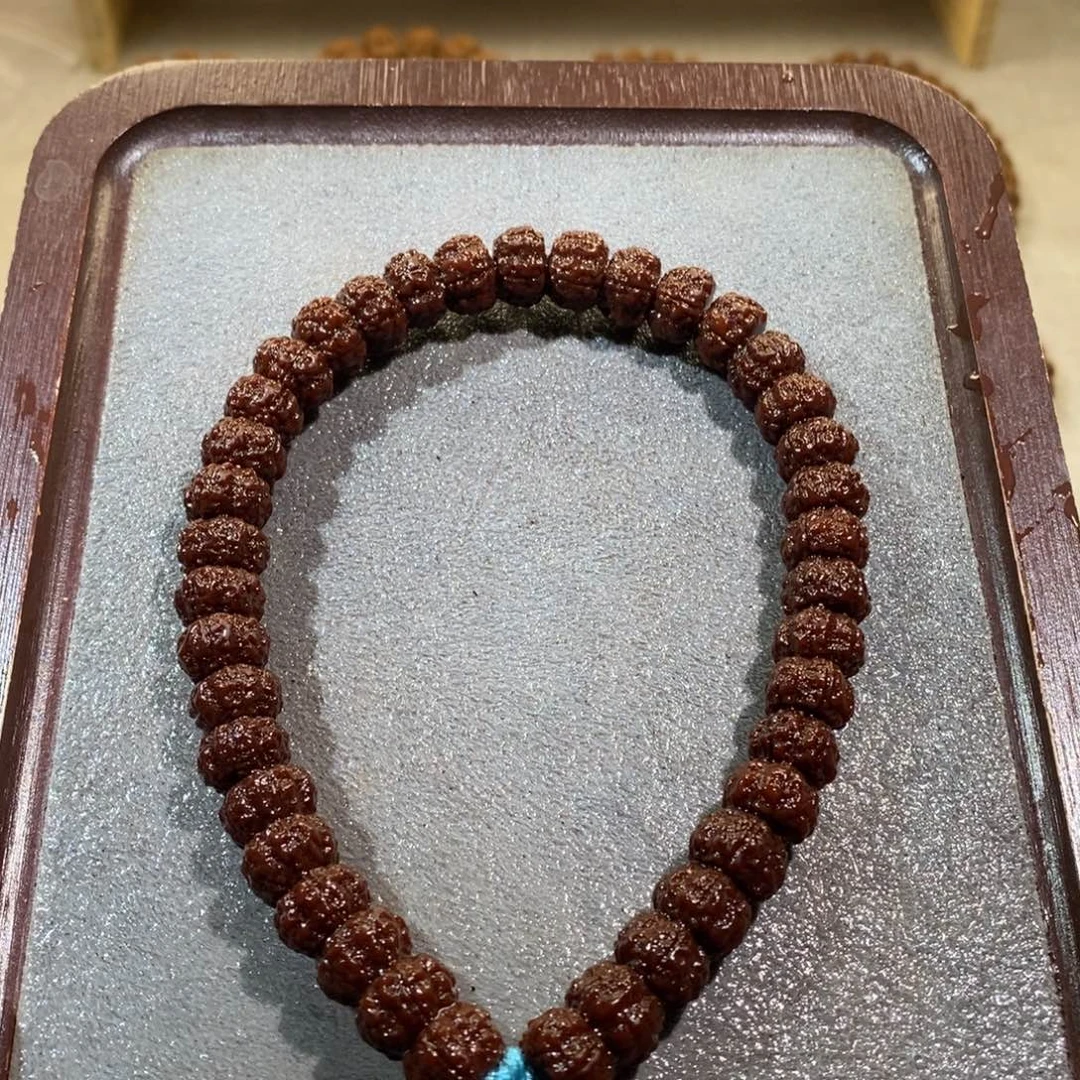 吊坠金刚菩提红皮藏切梅花手持0147