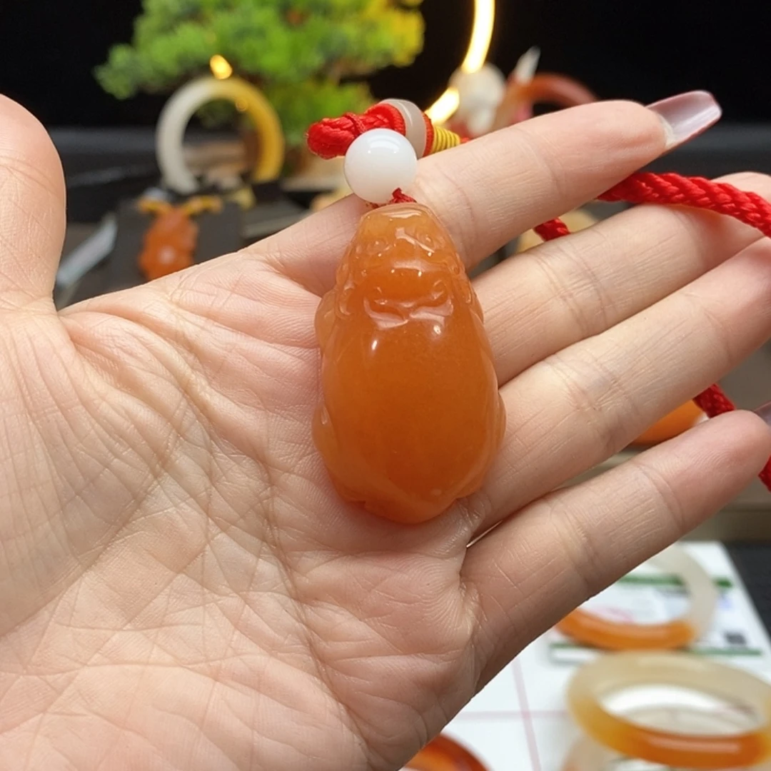 石英质玉（黄龙玉）未镶嵌吊坠