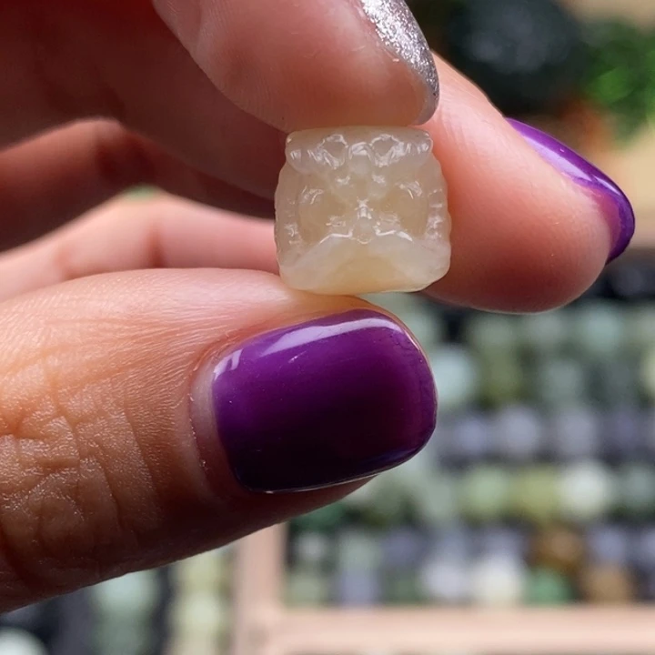 未镶嵌和田玉（糖玉）珠宝半成品