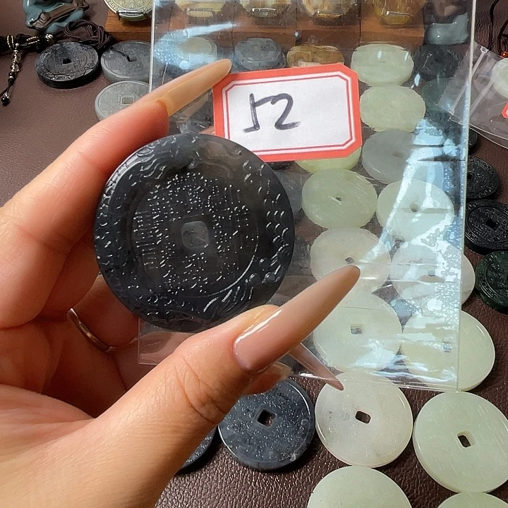 蛇纹石玉合金颈饰