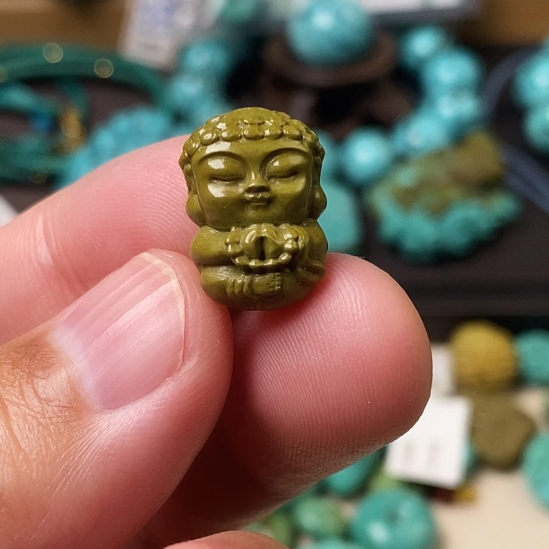 绿松石未镶嵌颈饰