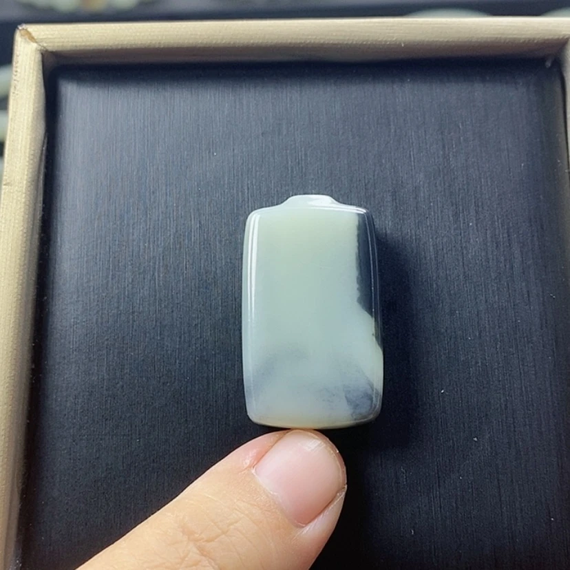 【闪购商品】颈饰未镶嵌和田玉