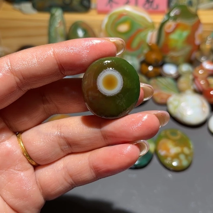 未***。未镶嵌颈饰玛瑙/玉髓