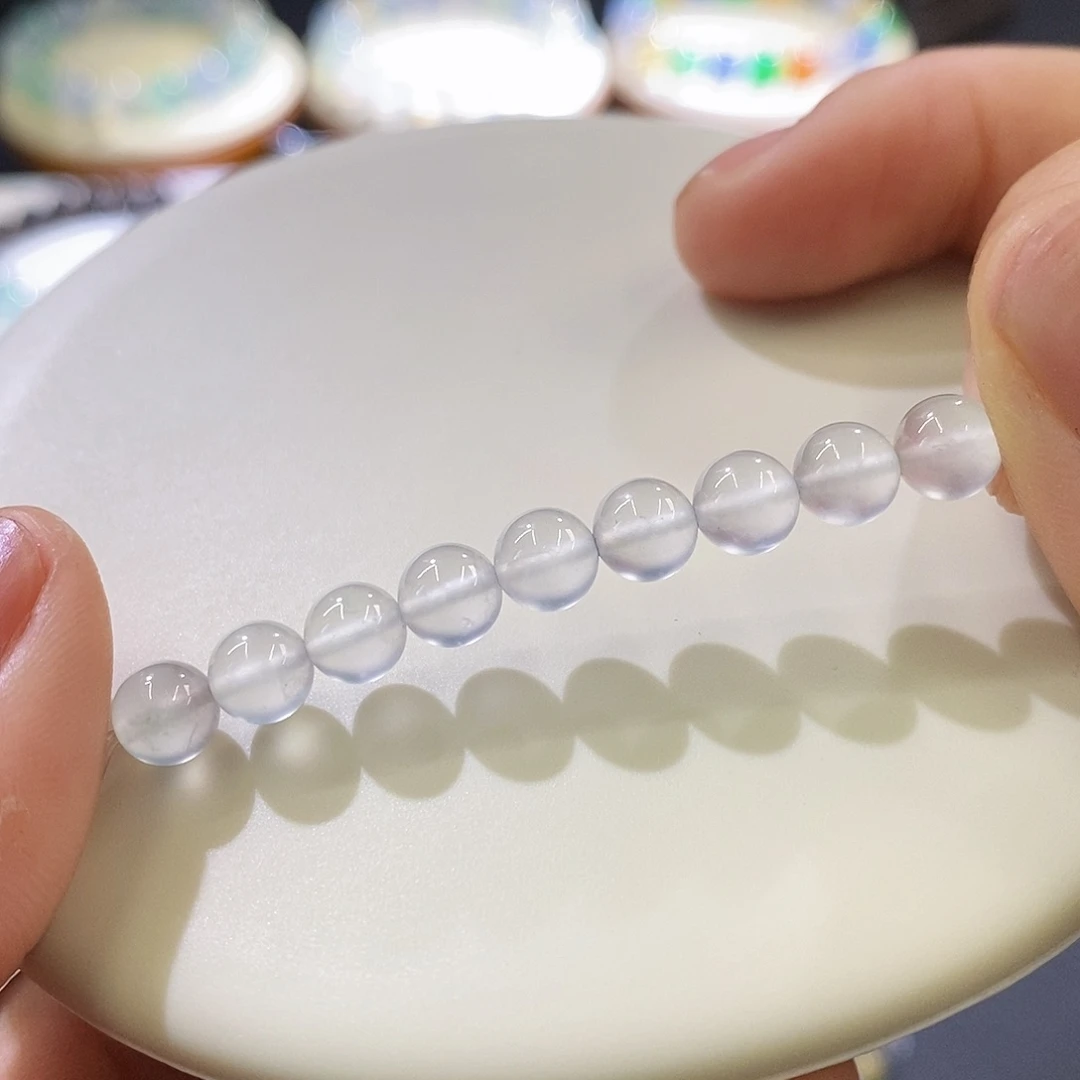 颈饰未镶嵌翡翠一组玻璃钢