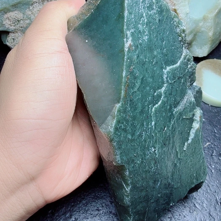 未镶嵌和田玉（糖玉）珠宝奇石