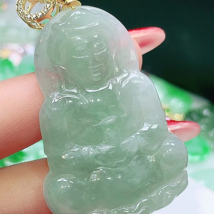 翡翠未镶嵌颈饰翡翠多样性发其一