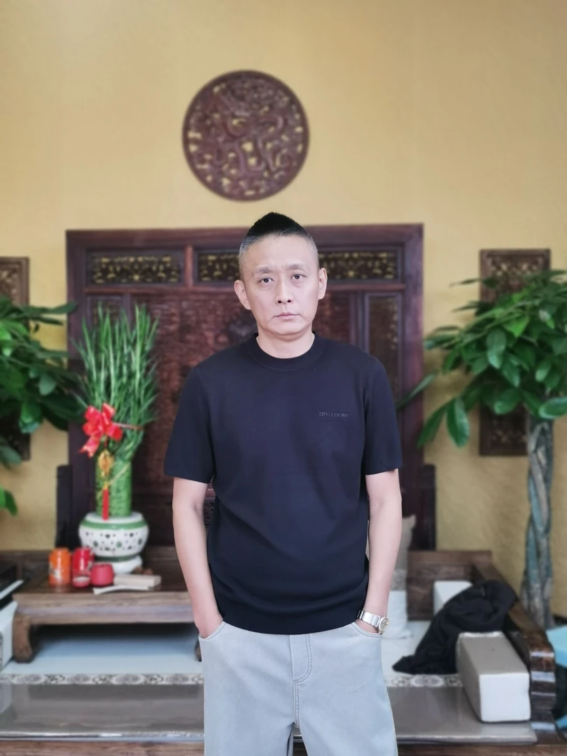 常规短袖针织衫毛衣男款圆领百搭