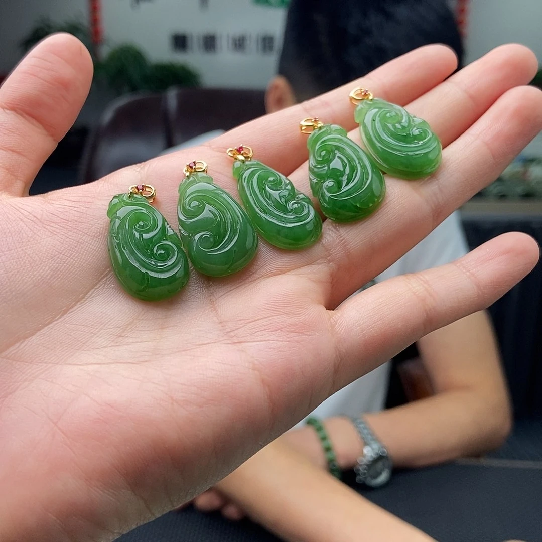 和田玉未镶嵌颈饰颜色多样性发拍一发一