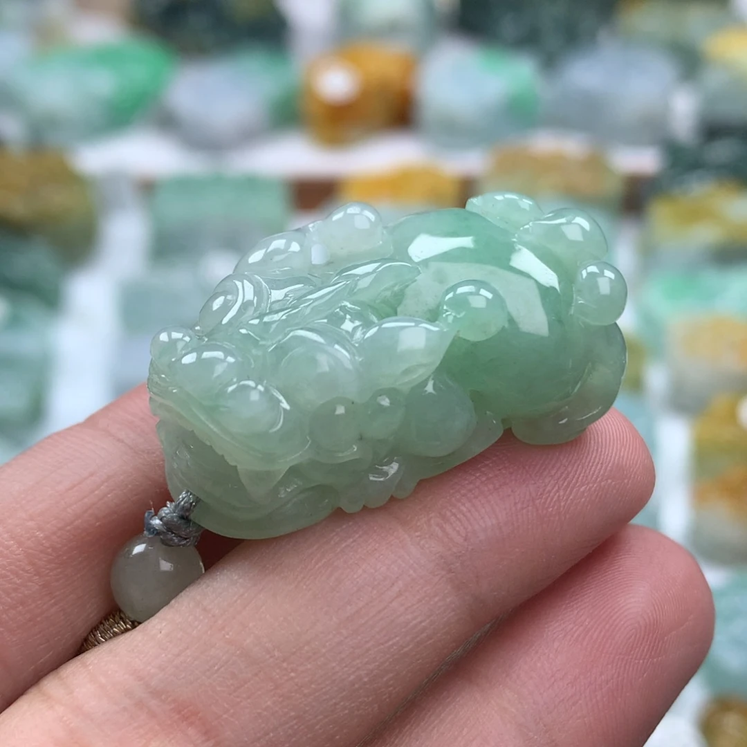 翡翠未镶嵌颈饰貔貅03