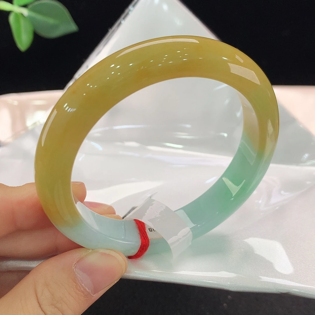 翡翠未镶嵌手镯0413