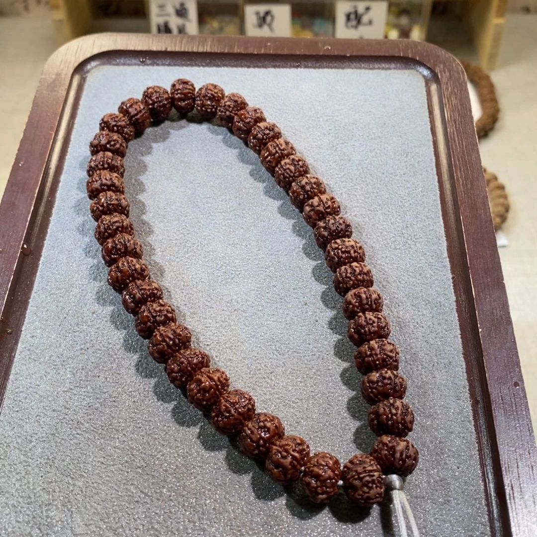 陈***他吊坠金刚菩提老树王手持0183