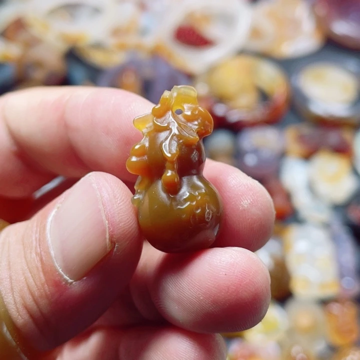 未镶嵌颈饰玛瑙/玉髓