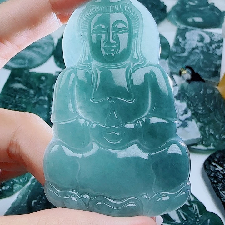 翡翠未镶嵌颈饰多样性发货天然的A货翡翠