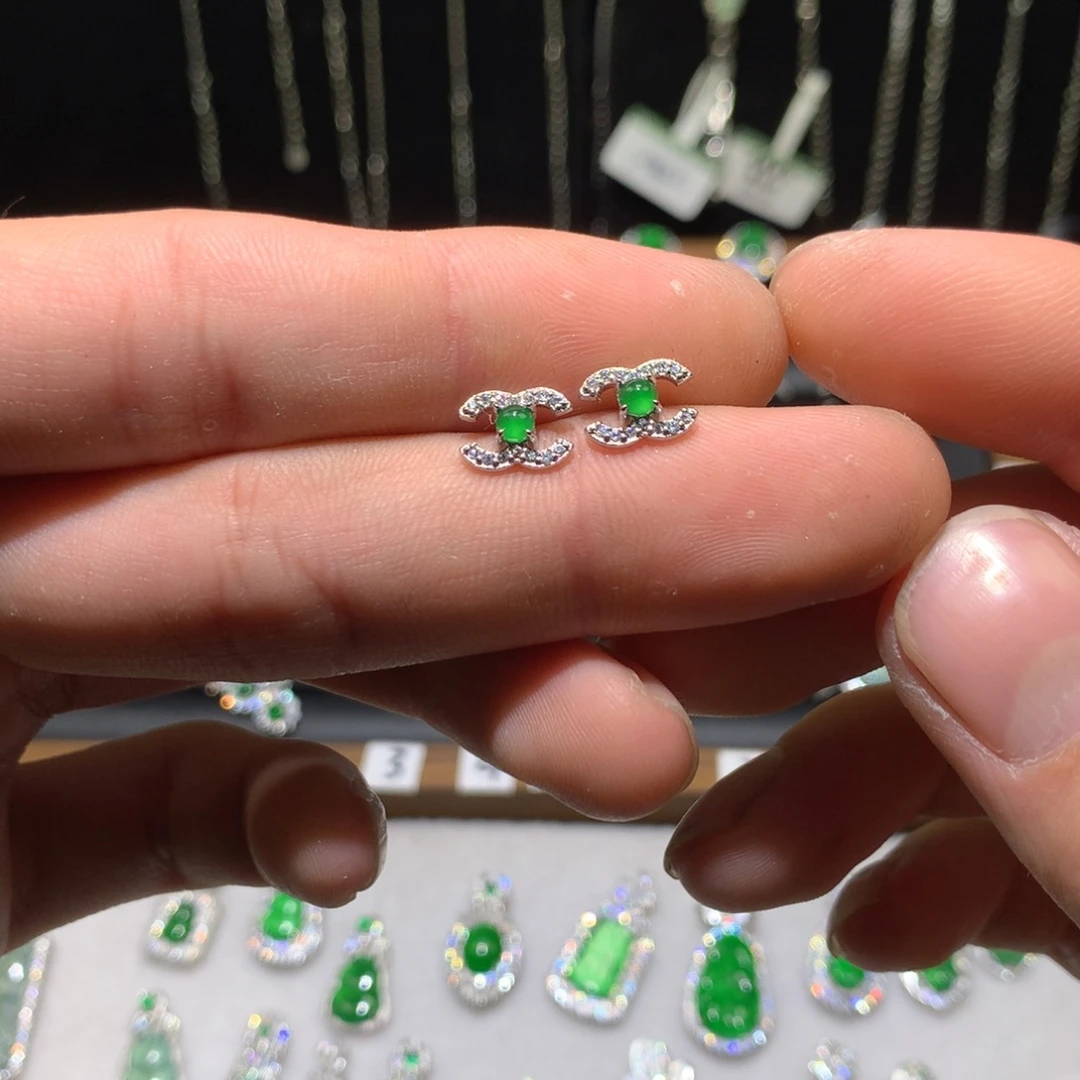 翡翠未镶嵌耳钉耳钉