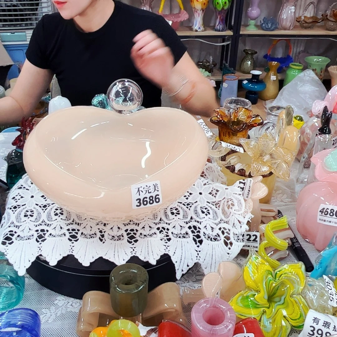 3686 家悦琉璃工艺品不完美