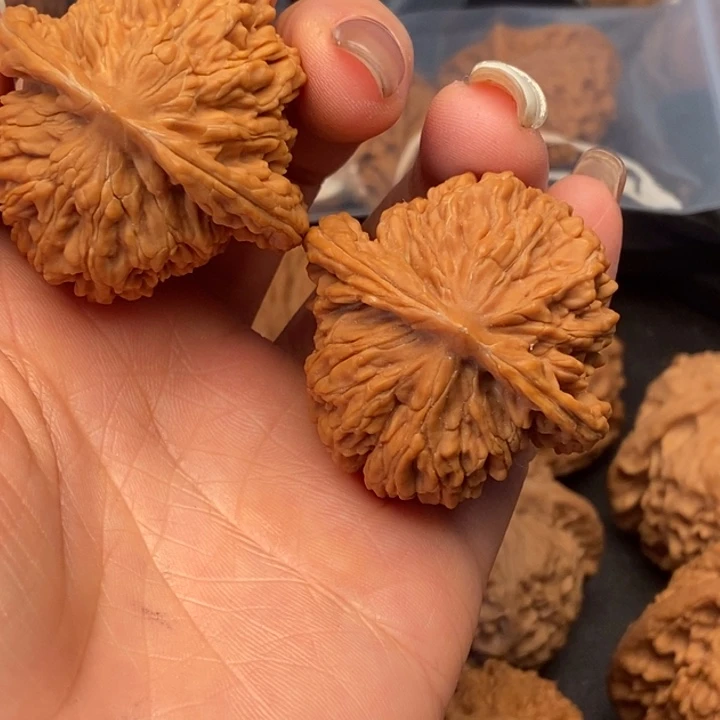 C***n把件文玩核桃四座楼