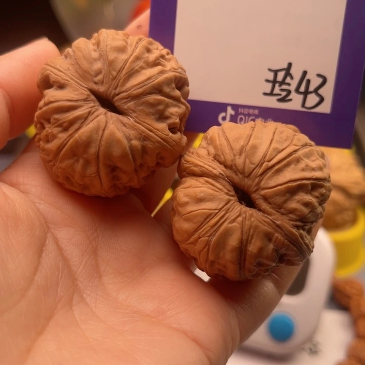 文玩核桃把件风*痕文玩核桃把件43