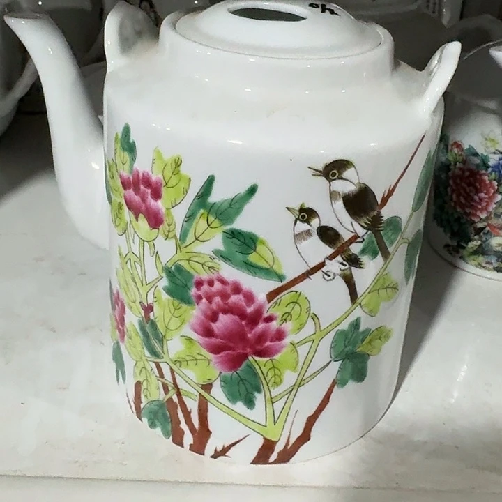摆件伊*吴景德镇陶瓷艺术品