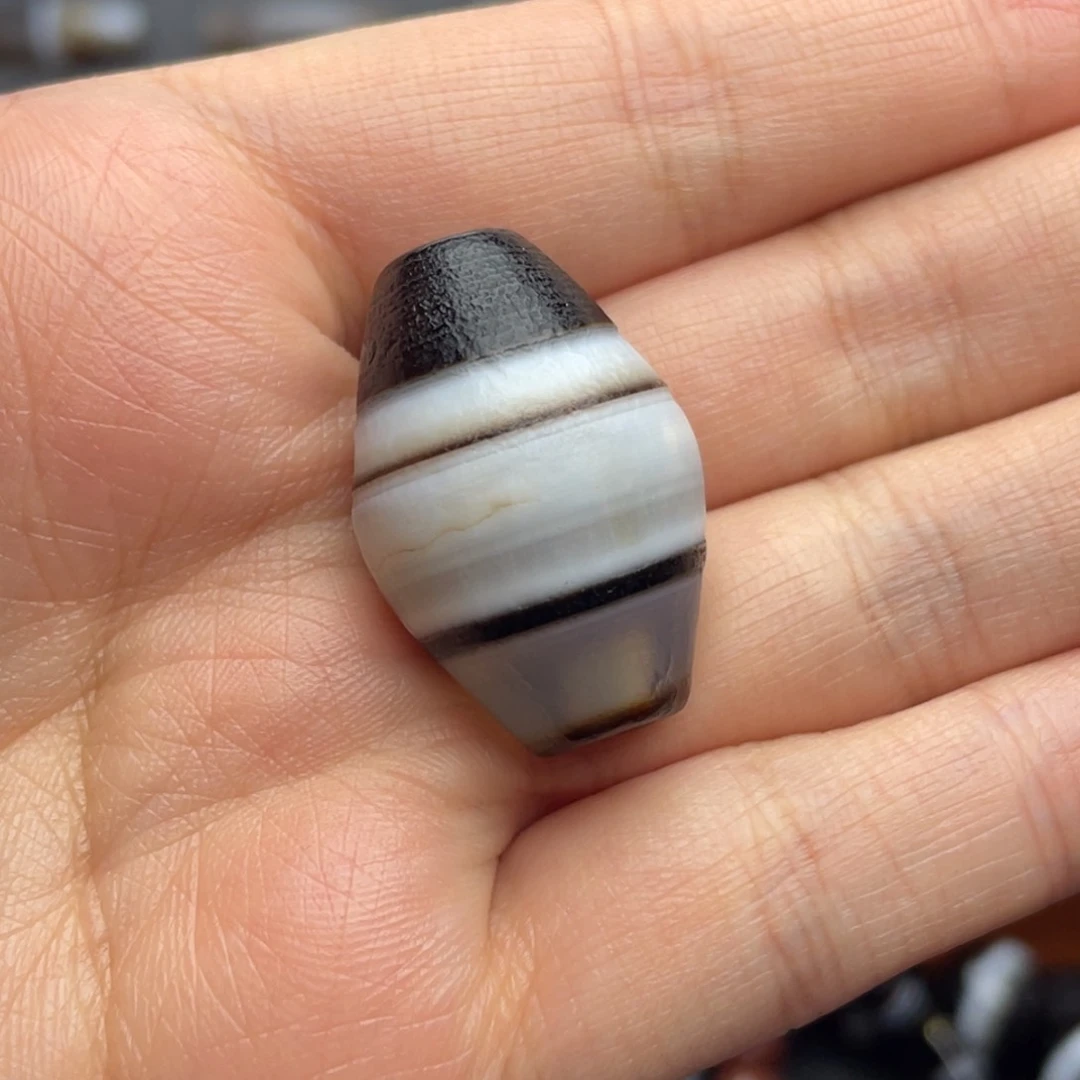 玛瑙/玉髓颈饰未镶嵌相**沫