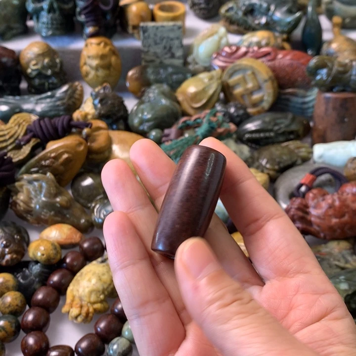 未镶嵌岫岩河磨玉（透闪石质玉）笔搁