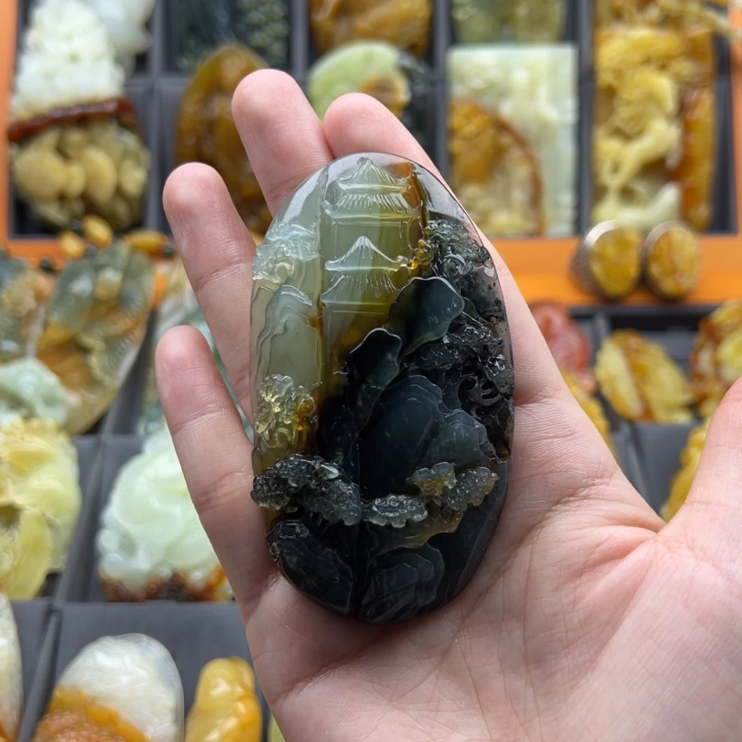 蛇纹石玉颈饰未镶嵌