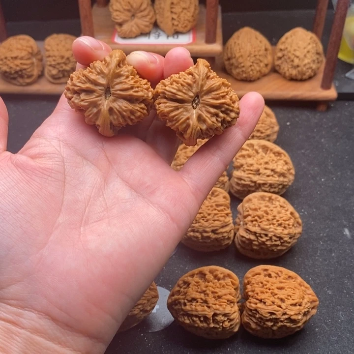 文玩核桃吊坠扬**航好好