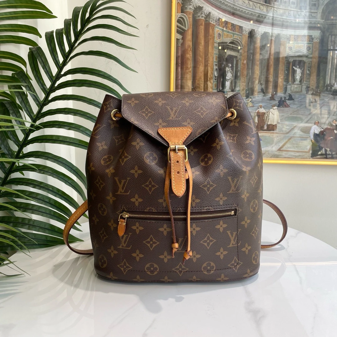 95新 LouisVuitton/路易威登 多宝二奢/26188/老花双肩包 17年