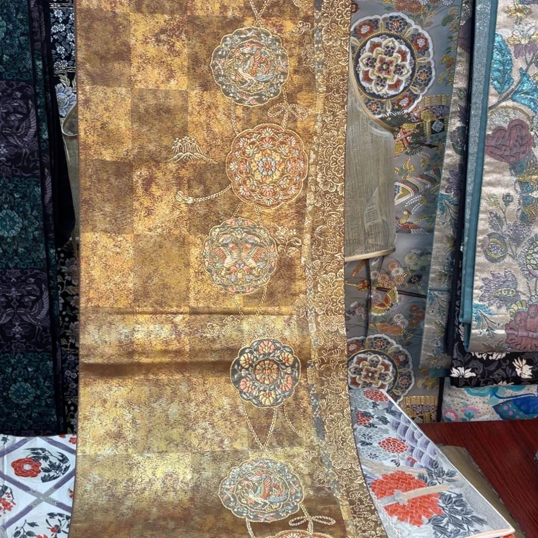 织绣织锦等多种工艺