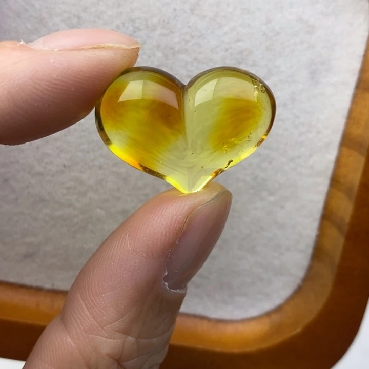 蜜蜡未镶嵌裸石微瑕冰片卡26.2