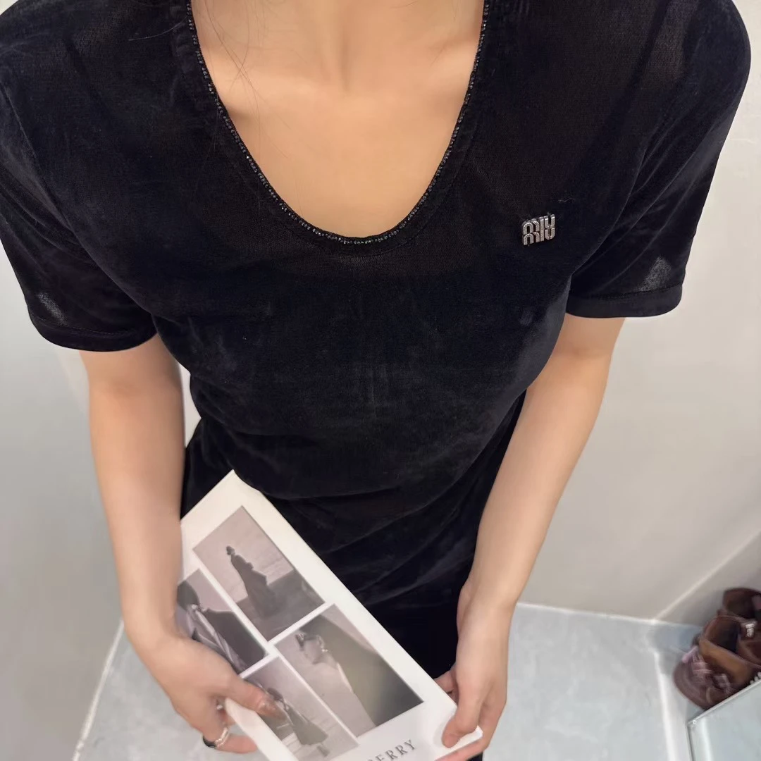 常规款印花常规V领法式不褪色T恤t恤半袖修身打底衫复古黑色时尚