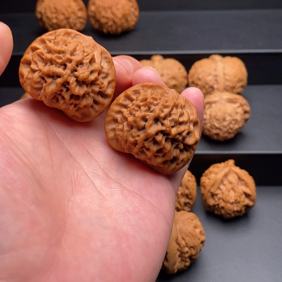 文玩核桃吊坠秦闷40