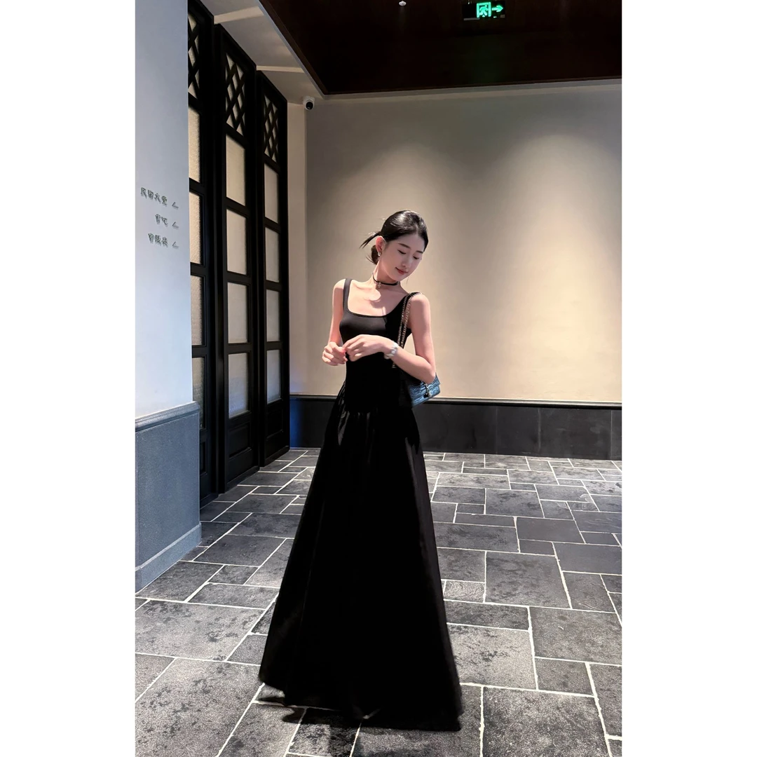 【摩登公主】掐腰露背带连衣长裙春夏季显瘦黑色白色小众高级感