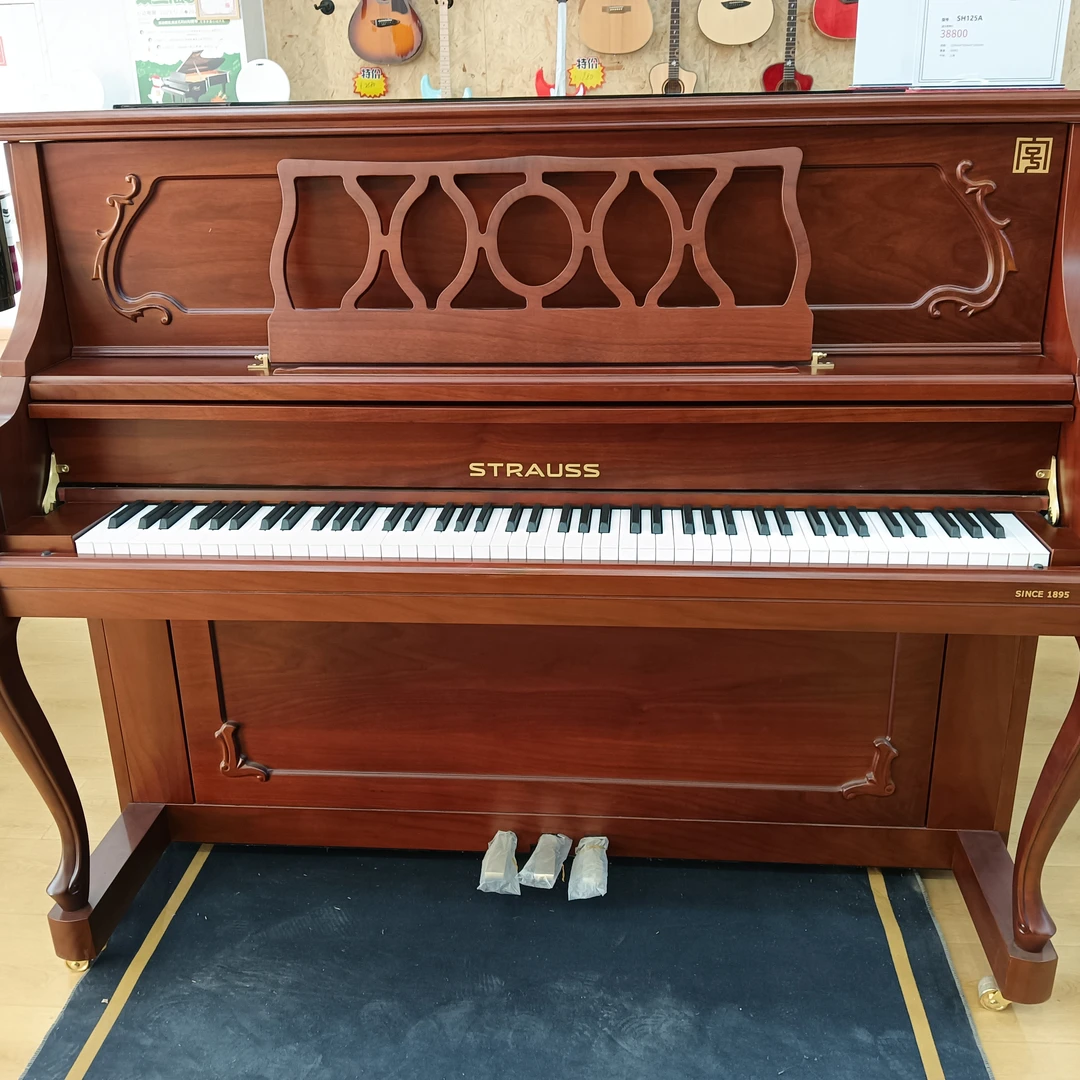 施特劳斯全新钢琴