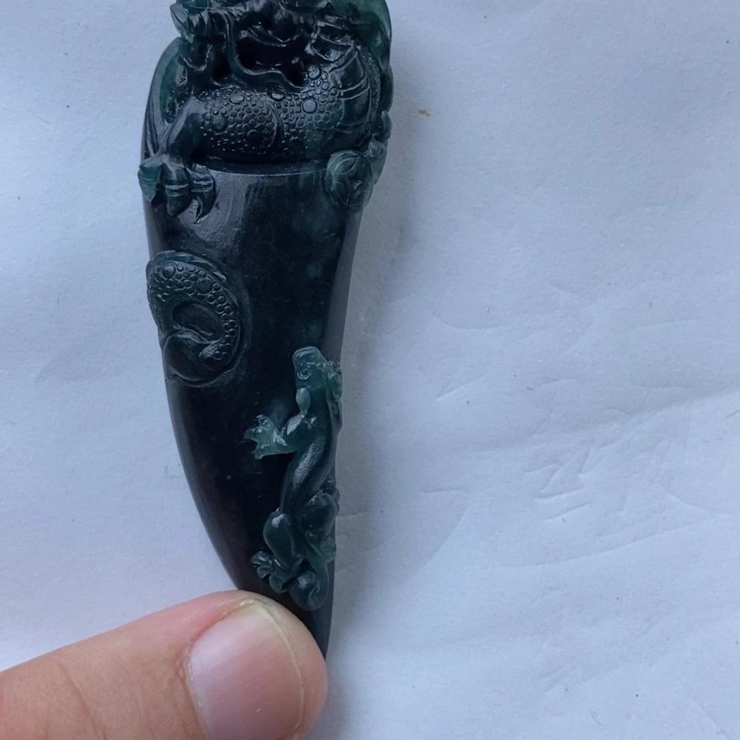 定制翡翠未镶嵌生*龙牙