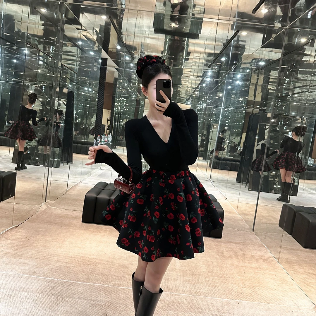 优雅经典法式半身裙百搭减龄穿搭不褪色高腰显瘦玫瑰蓬蓬裙套装