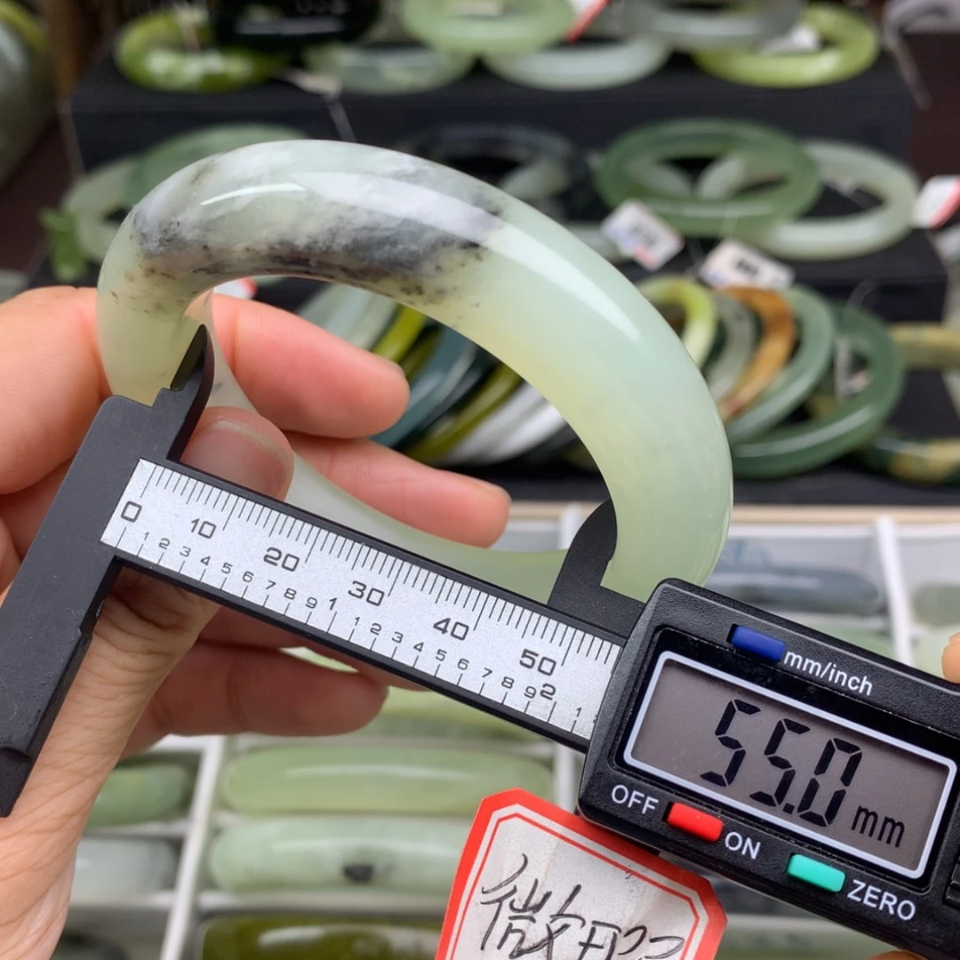 未镶嵌蛇纹石玉手镯568