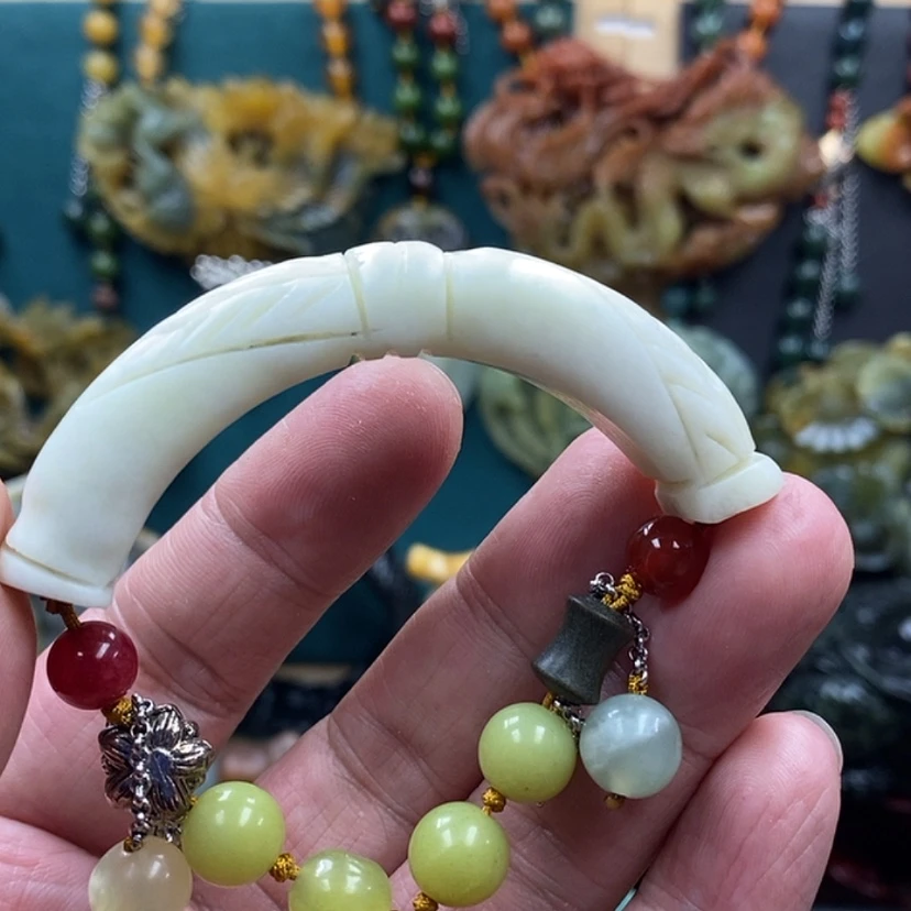 【闪购商品】蛇纹石玉未镶嵌手牌