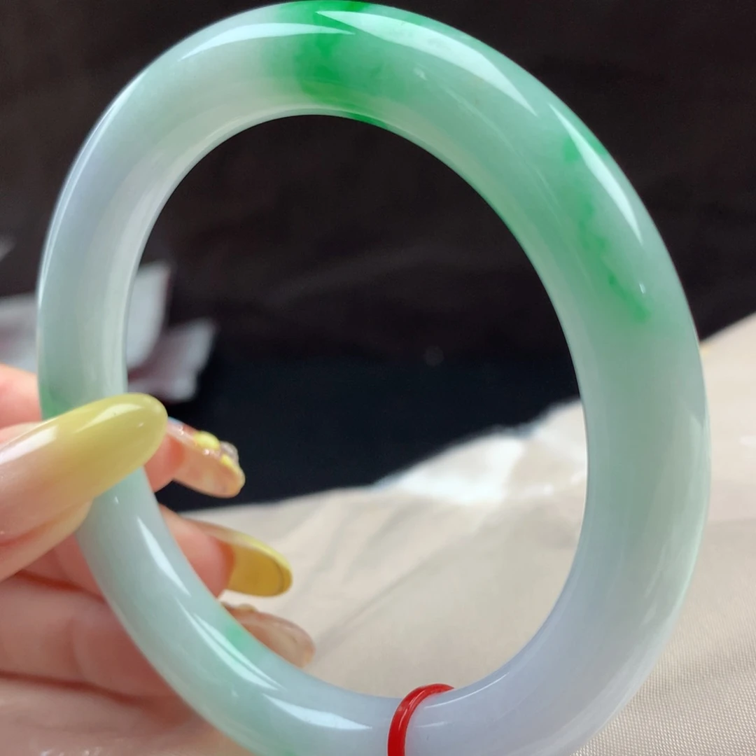 翡翠手镯（圆镯）未镶嵌97083，