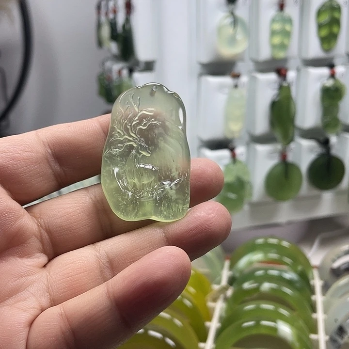 蛇纹石玉合金颈饰