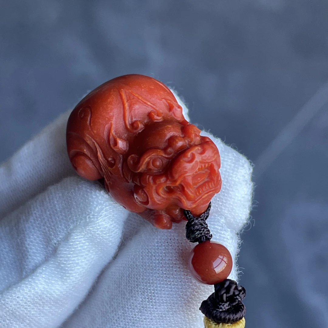 瓦西柿子红满色满肉精工雕刻吊坠（貔貅）
