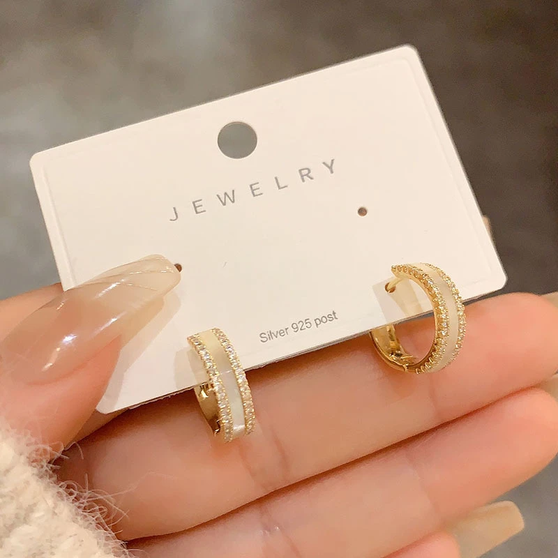 铜合金亚克力耳饰 精致小众闪钻贝壳耳扣小众设计感网红时尚耳环